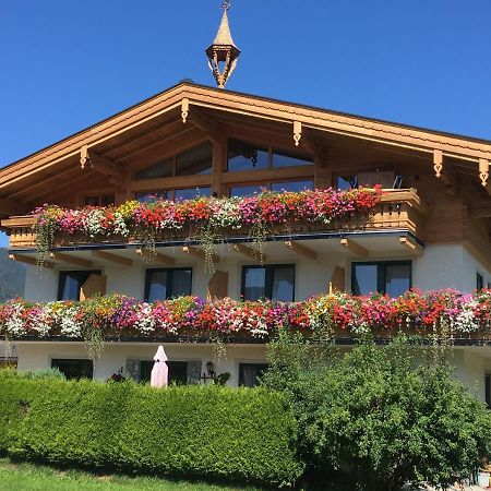 Appartement Pointschneiderhof Maishofen Esterno foto